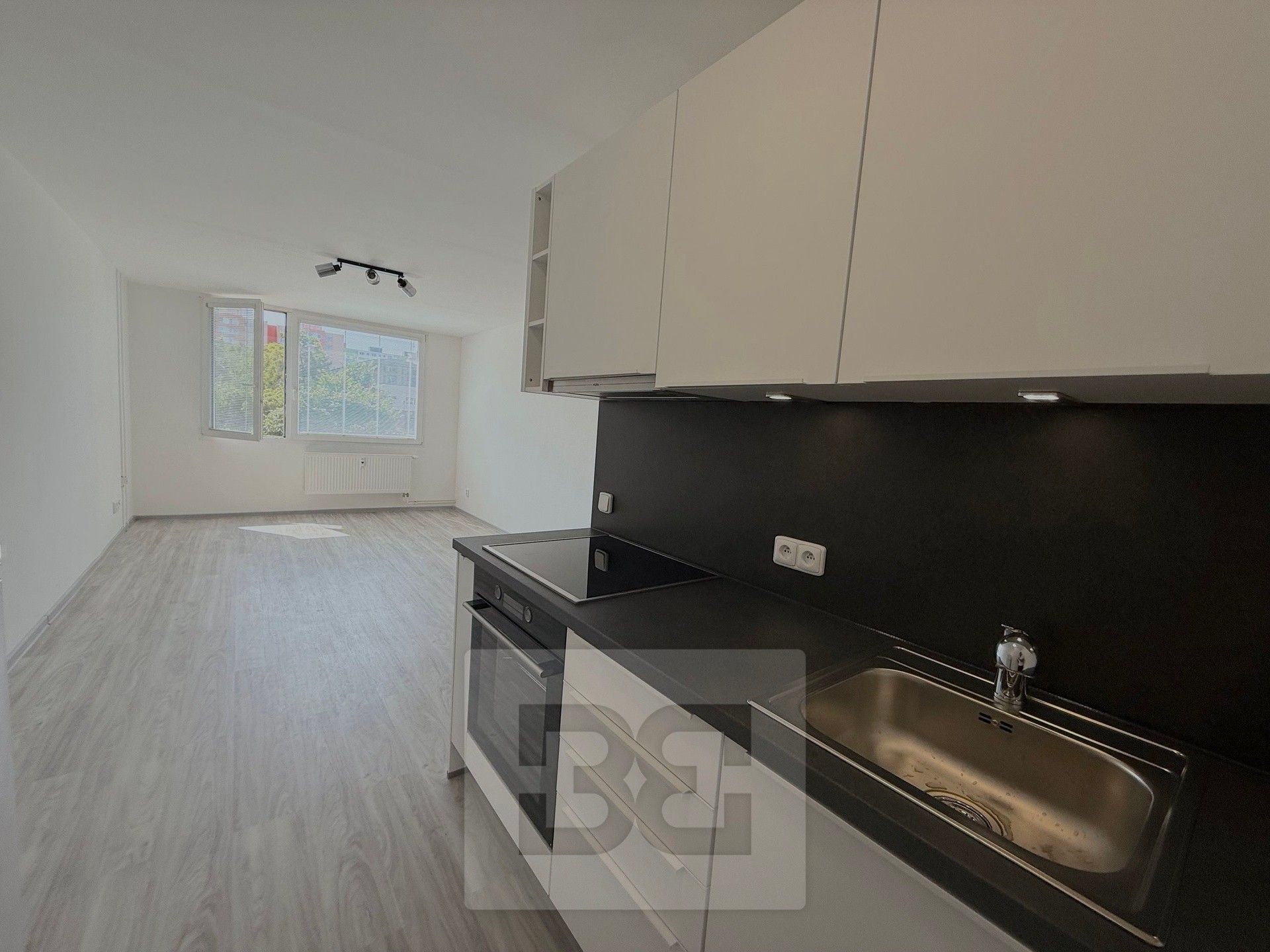 2+kk, Poznaňská, Praha, 45 m²
