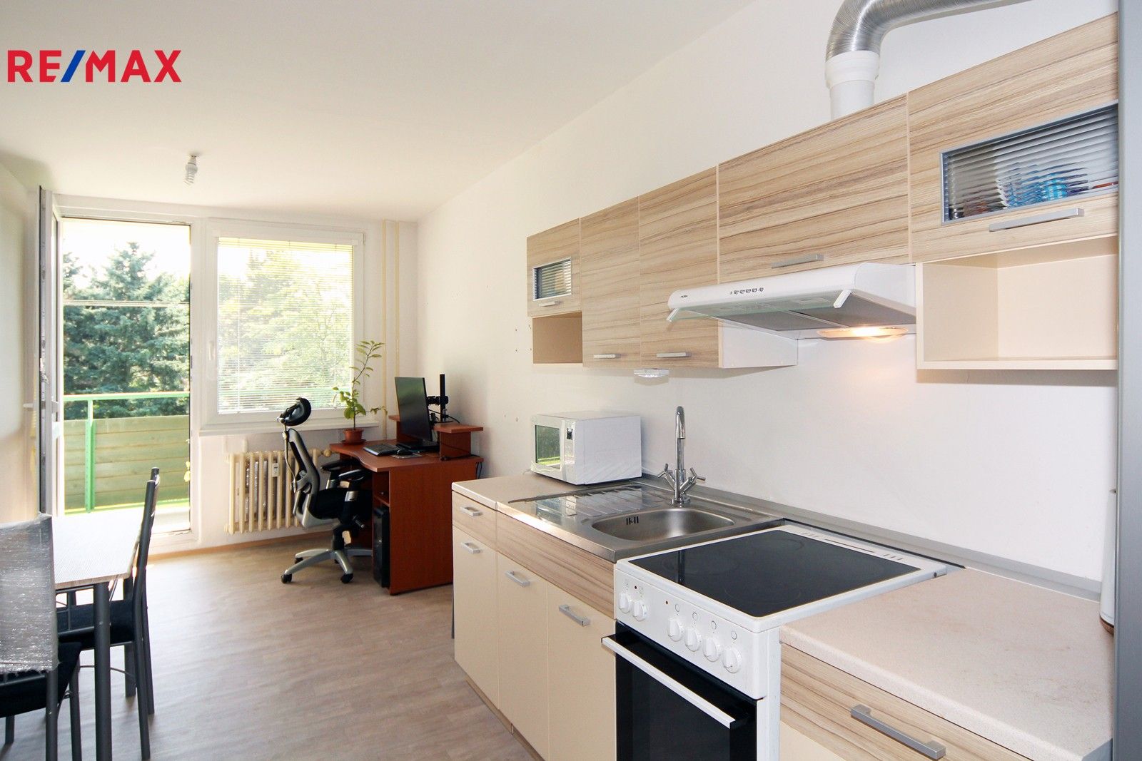 2+kk, Jažlovická, Praha, 41 m²