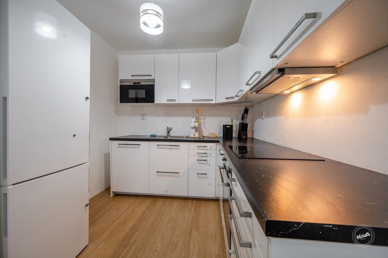 4+1, Kardašovská, Praha, 97 m²