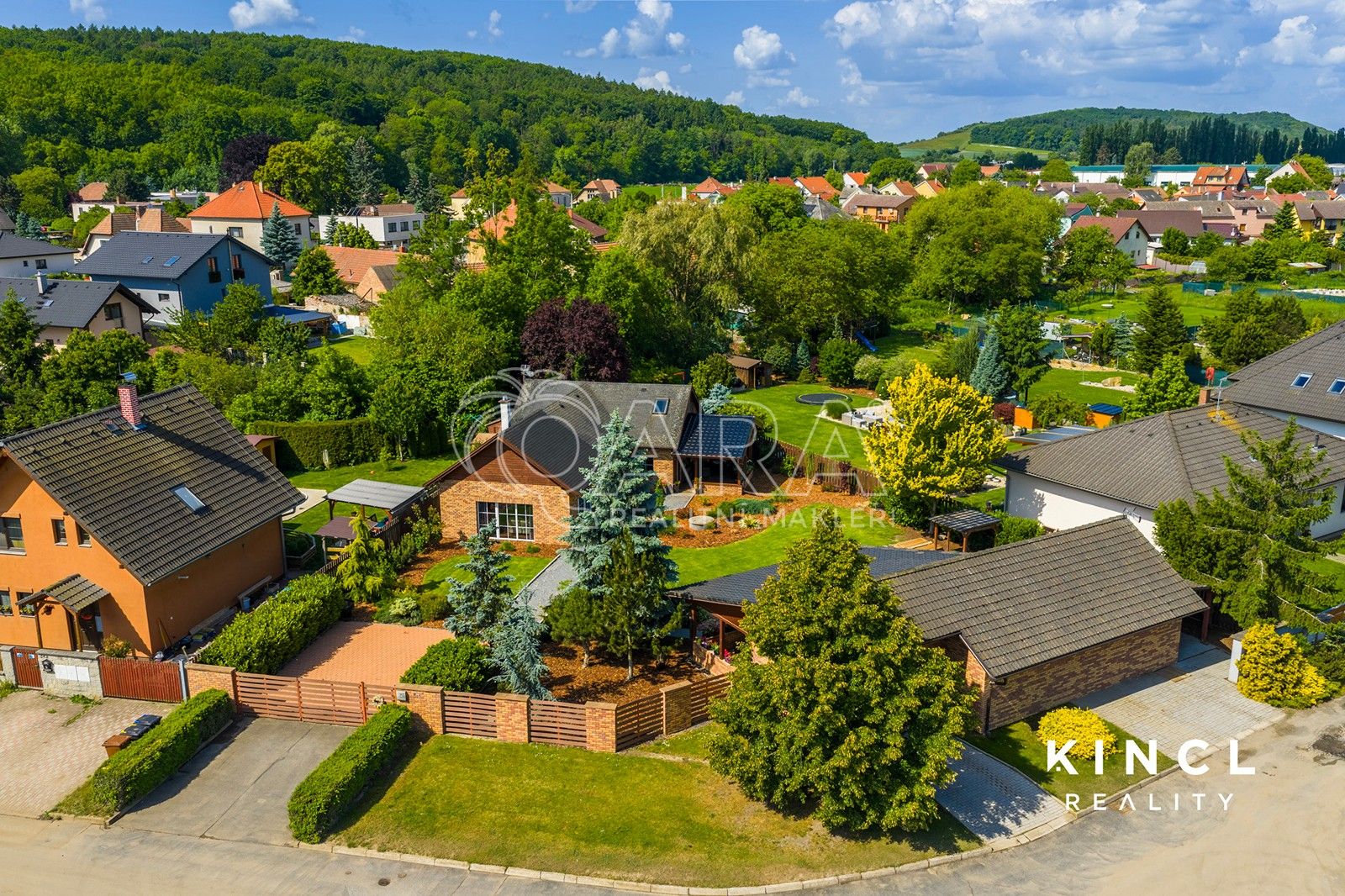 Ostatní, Semice, 203 m²