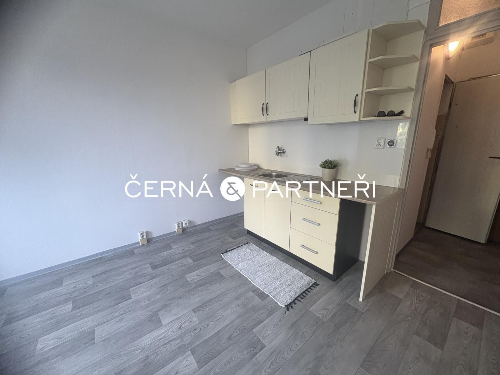 1+1, Kamenná, Chomutov, 34 m²
