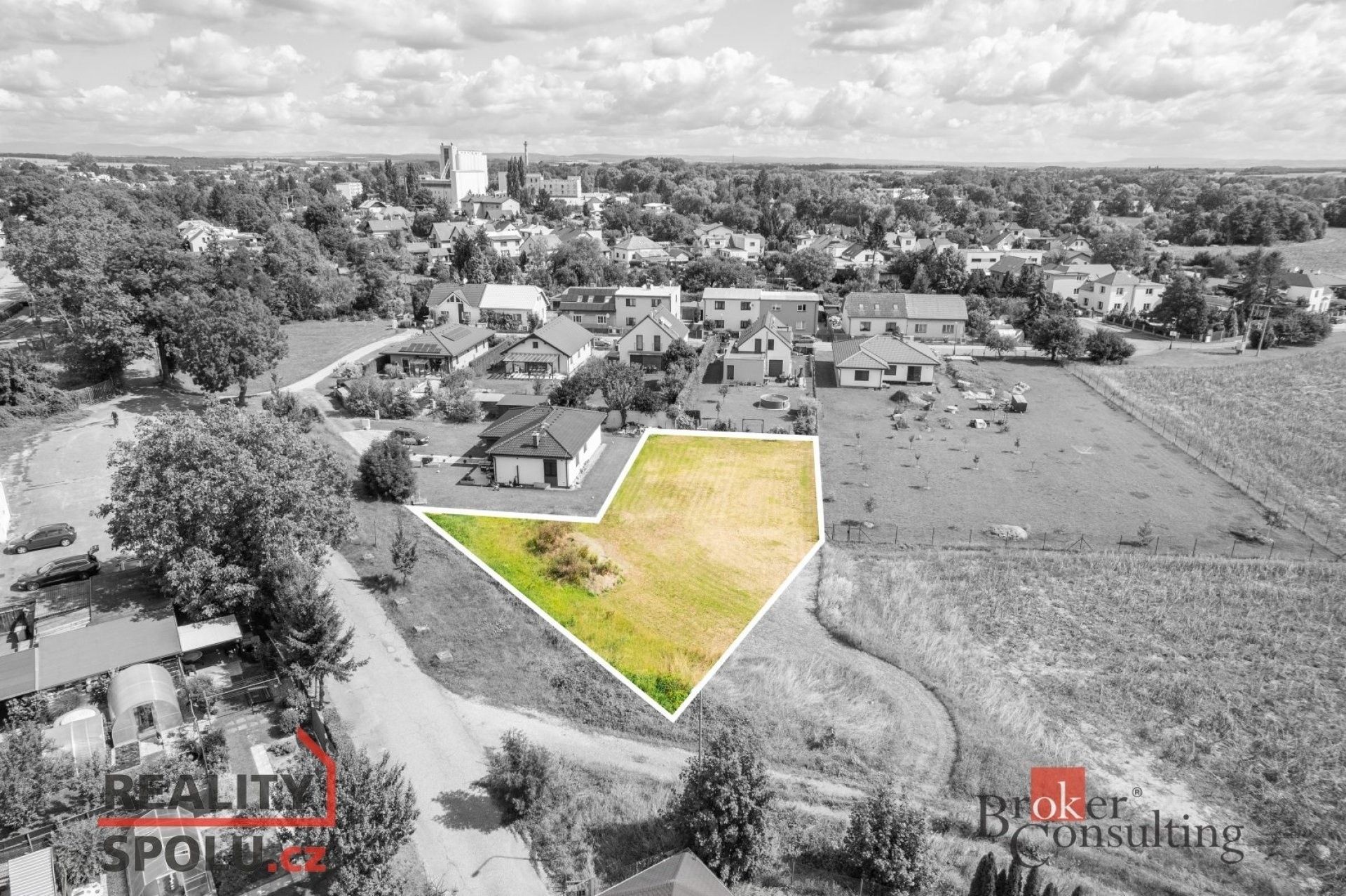 Prodej pozemek pro bydlení - Pod Nádražím, Předměřice nad Labem, 1 037 m²