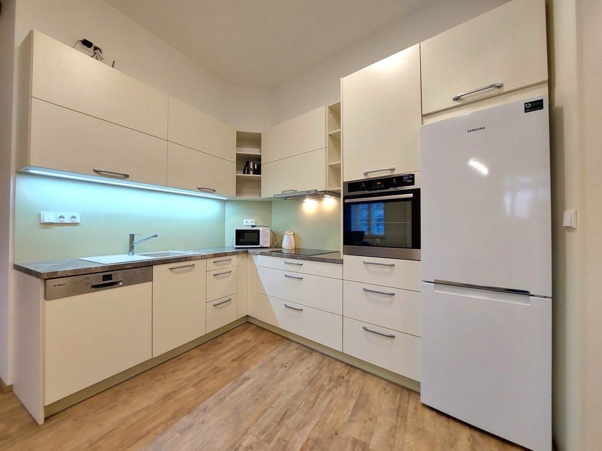Pronájem byt 2+kk - třída Karla IV., Hradec Králové, 71 m²