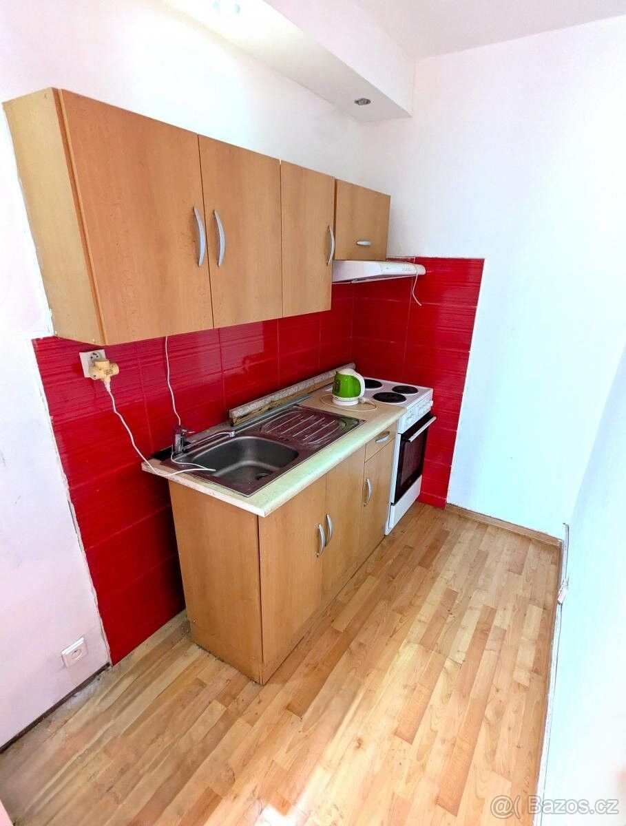 1+kk, Most, 434 01, 32 m²