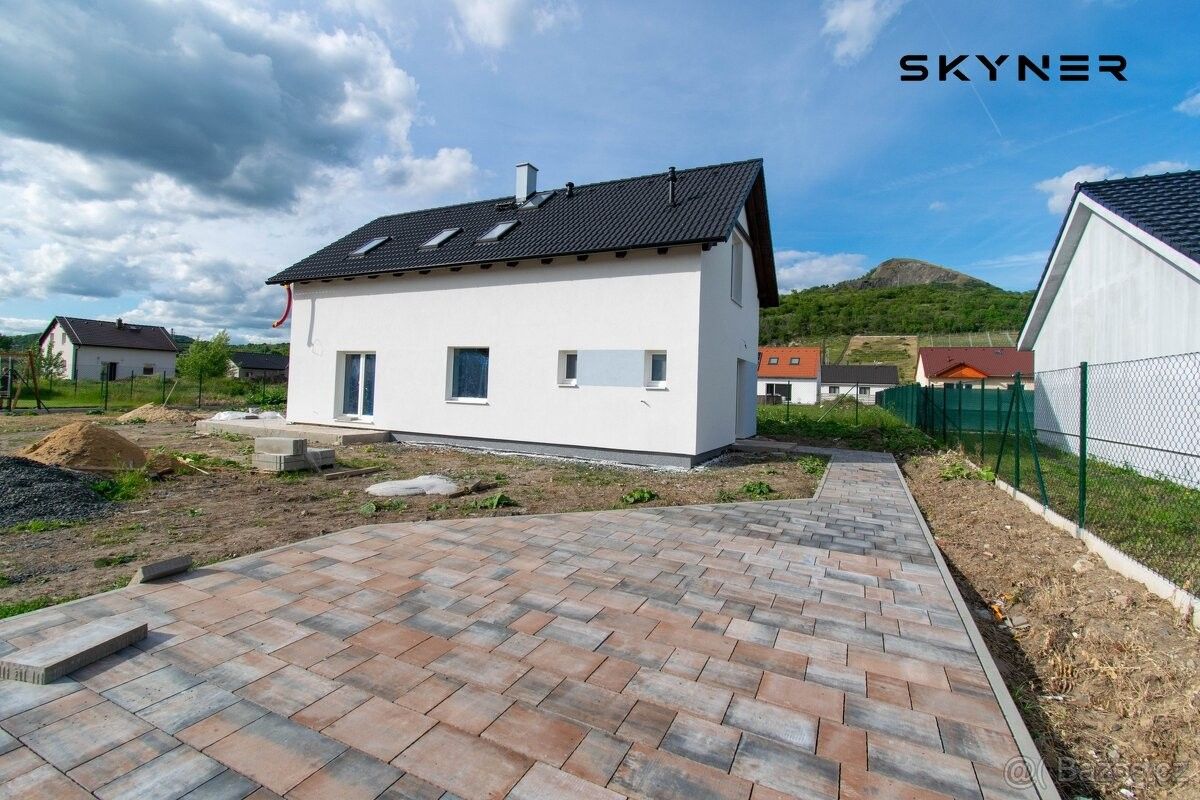 Prodej dům - Žalhostice, 411 01, 130 m²