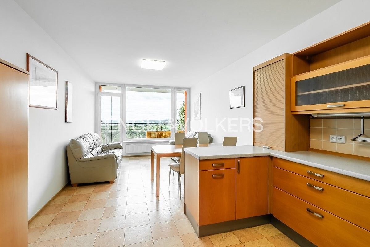 5+kk, Hnězdenská, Praha, 125 m²