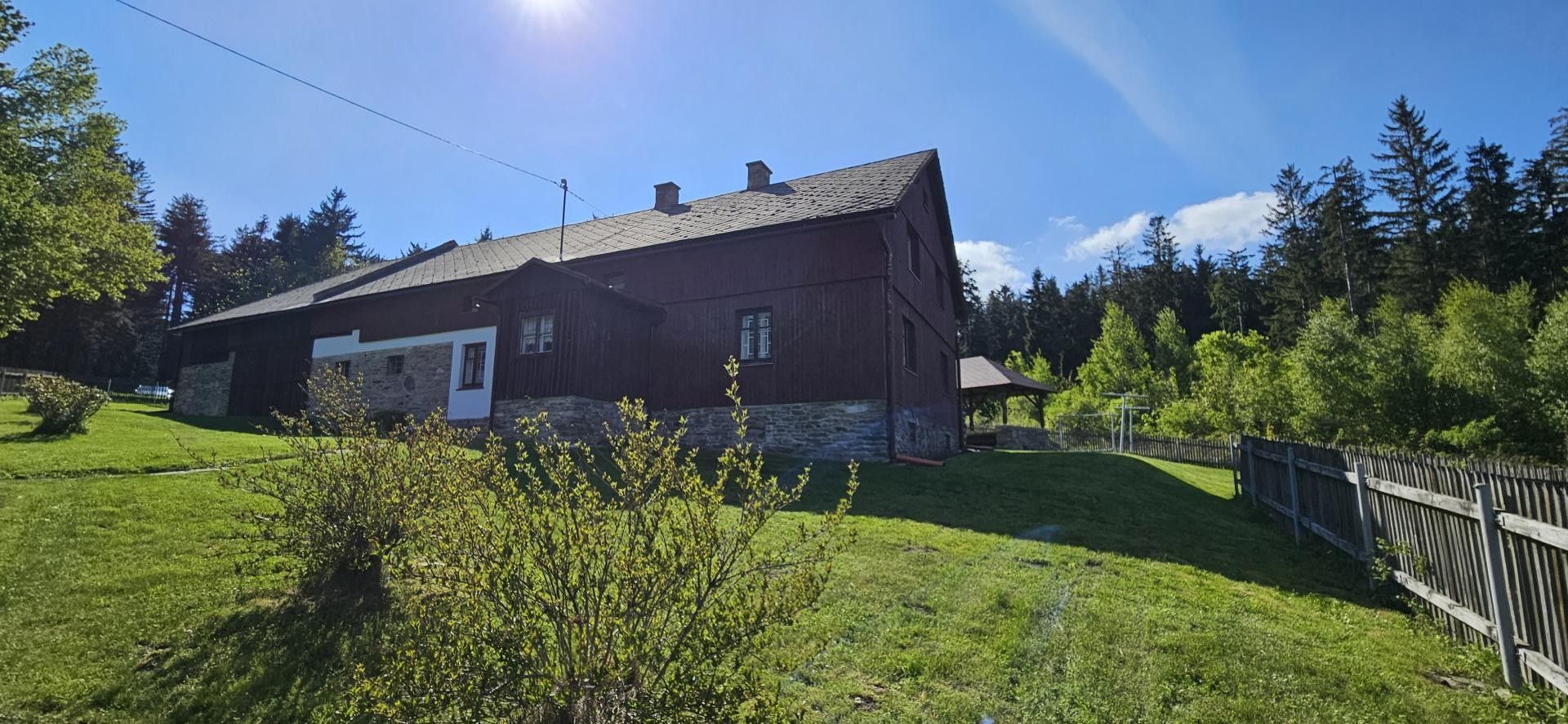 Prodej rodinný dům - Zálesí, Javorník (ulice), 615 m²