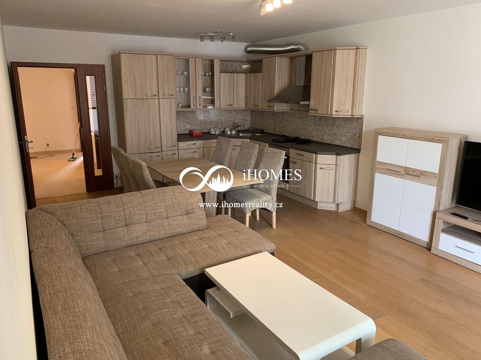 3+kk, Jindřicha Plachty, Praha, 120 m²