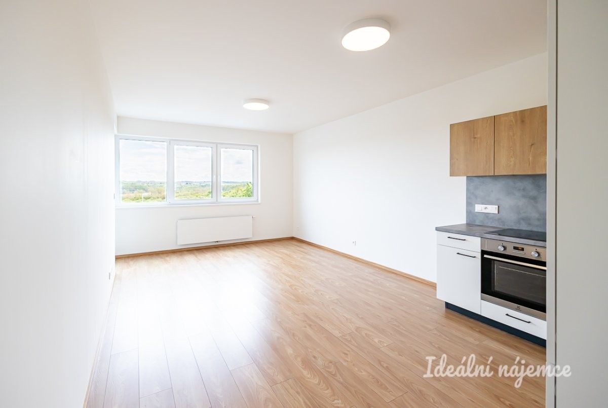 Pronájem byt 2+kk - Zimova, Praha, 51 m²