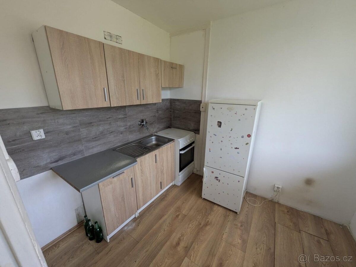 1+1, Most, 434 01, 34 m²