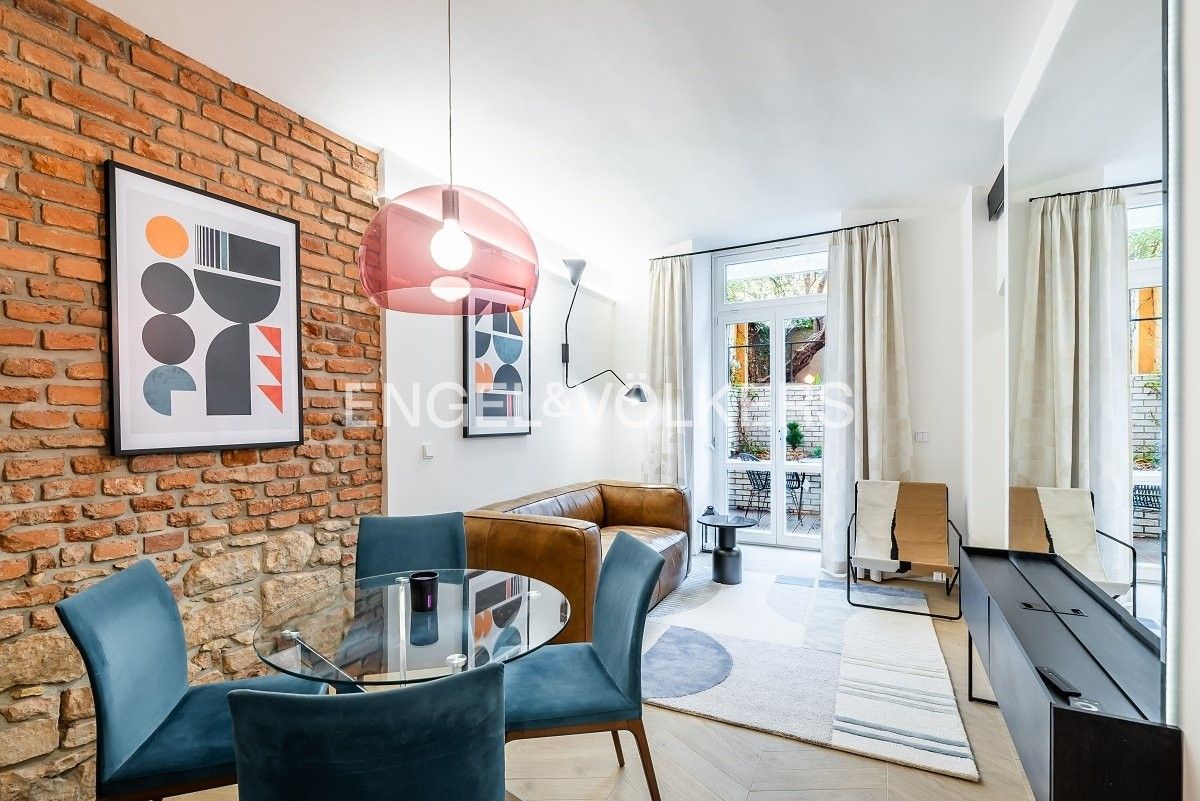 2+kk, Polská, Praha, 56 m²