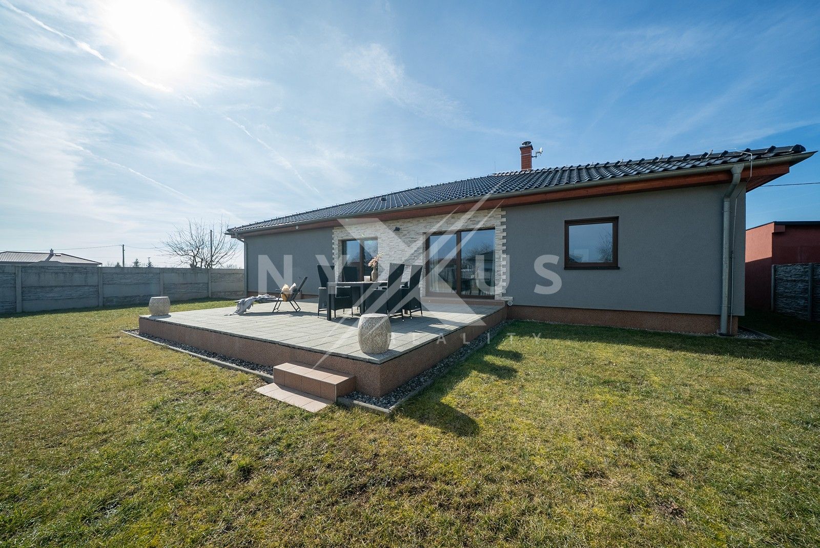 Ostatní, Zálezlice, 161 m²