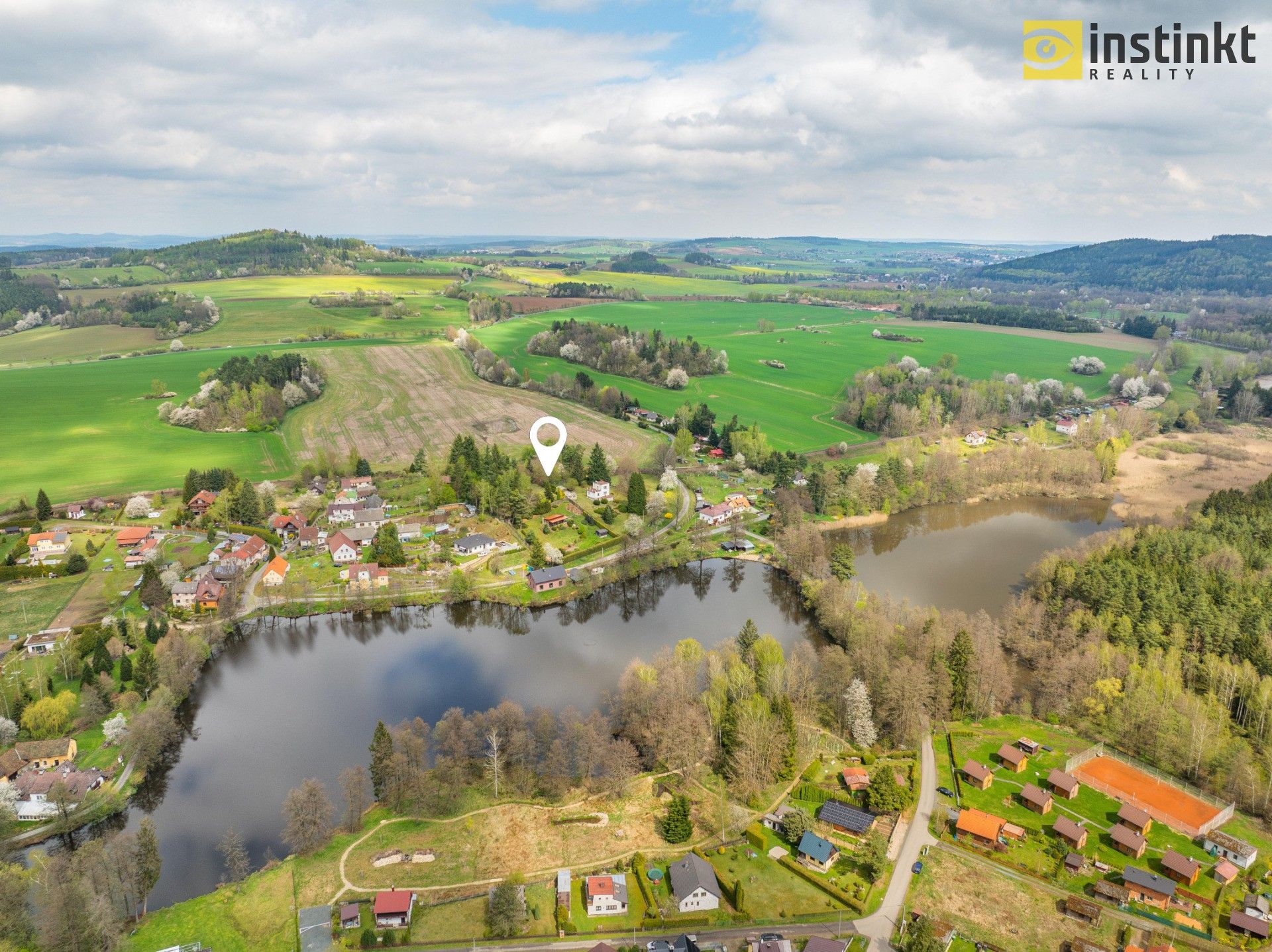 Prodej pozemek pro bydlení - Pila, Trhanov, 1 494 m²