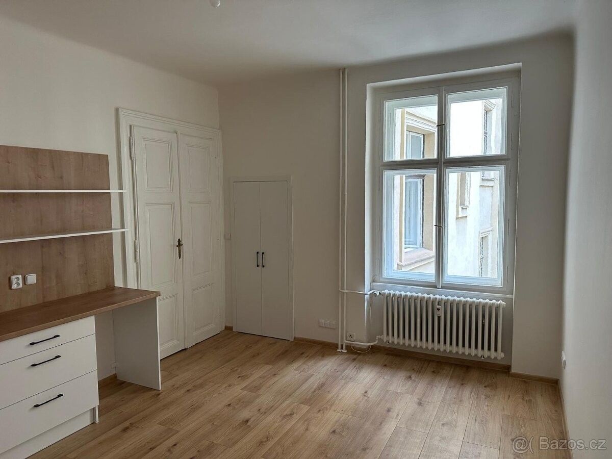 Pronájem byt 2+1 - Praha, 110 00, 73 m²