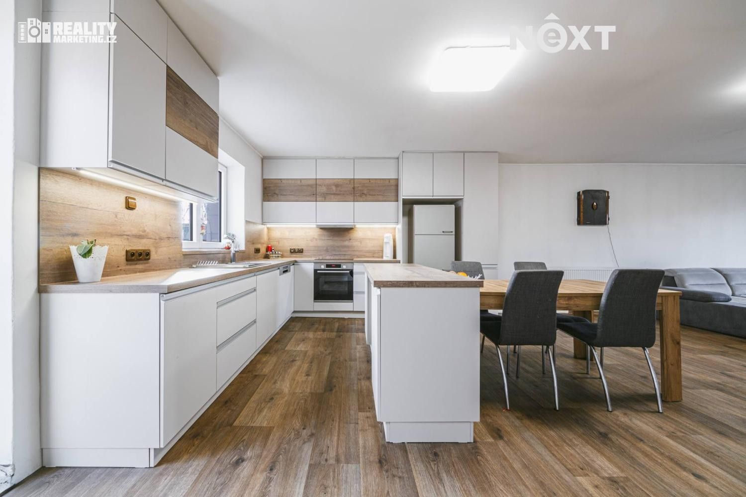 Rodinné domy, Rybníček, Újezd, 471 m²