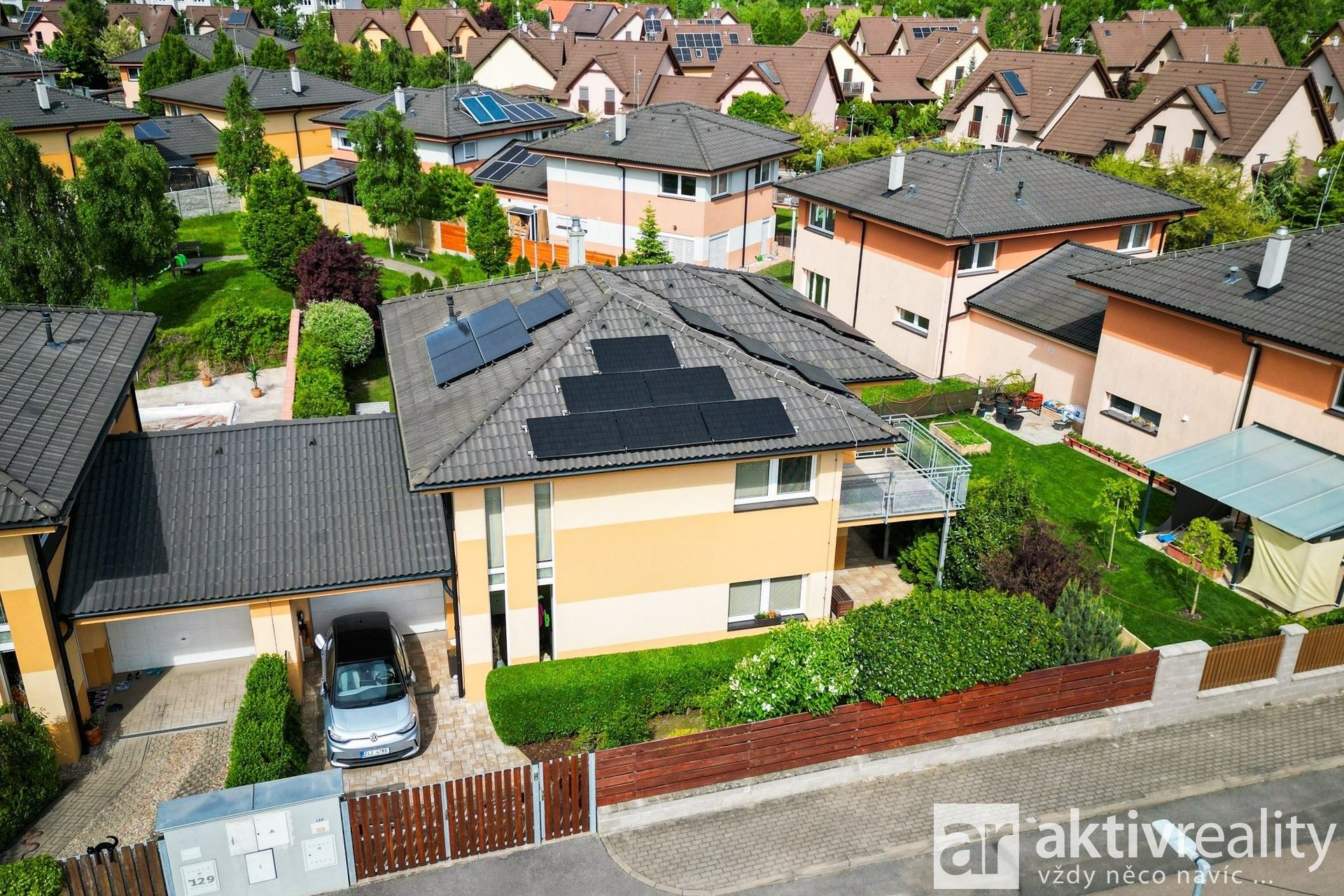 Prodej rodinný dům - Dušnická, Obříství, 172 m²