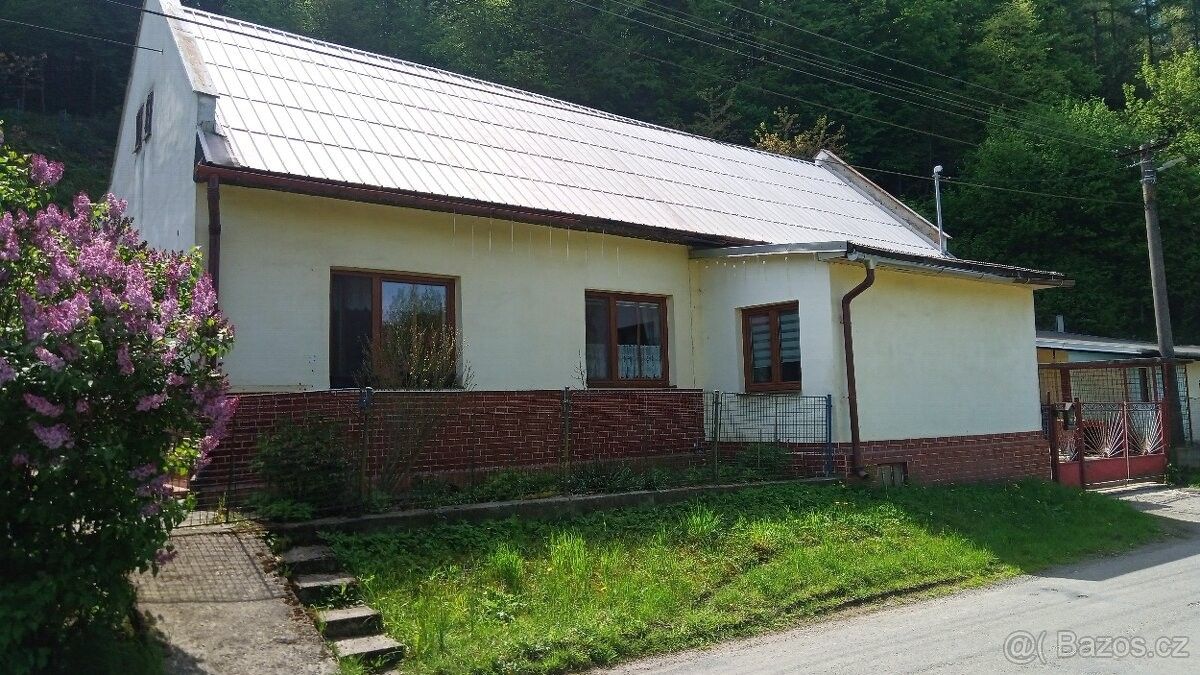 Prodej dům - Kašava, 763 19, 1 600 m²