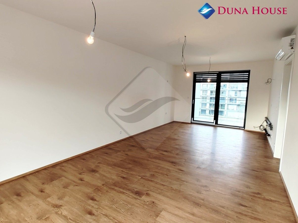3+kk, Nad kapličkou, Praha, 86 m²