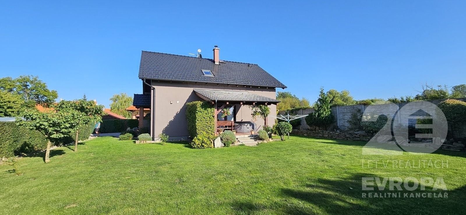 Prodej rodinný dům - Za Tofou, Zásmuky, 150 m²