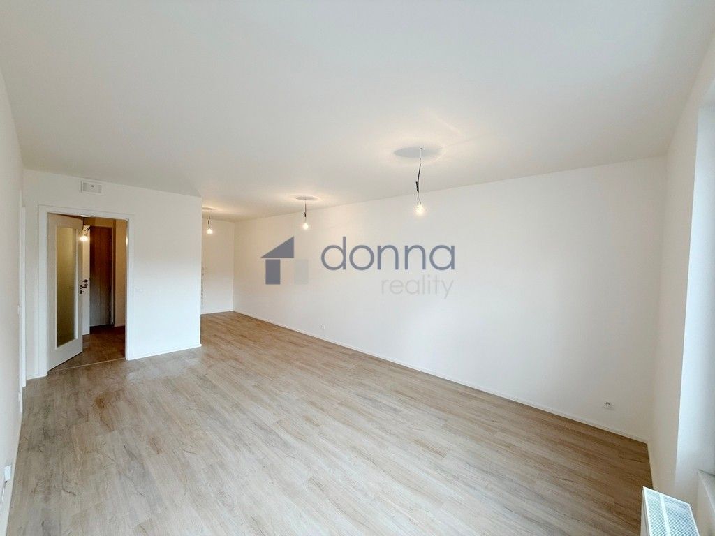 Pronájem byt 2+kk - Praha, 150 00, 54 m²
