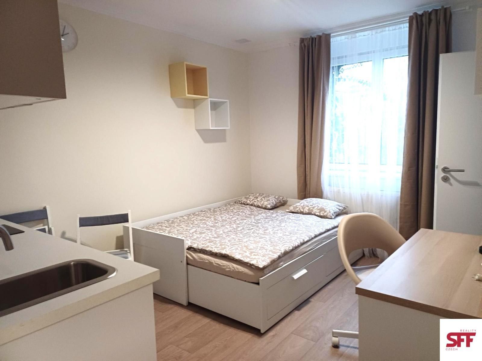 1+kk, Čerčanská, Praha, 19 m²