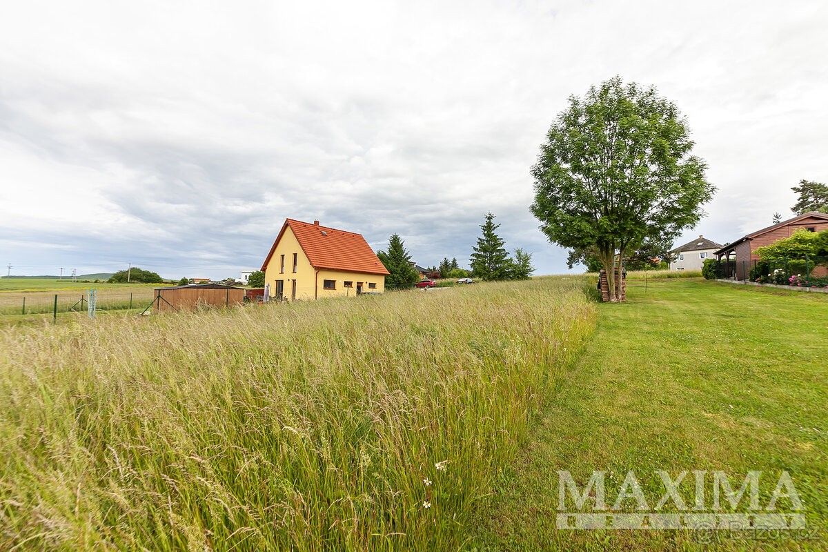 Zahrady, Beroun, 266 01, 2 625 m²