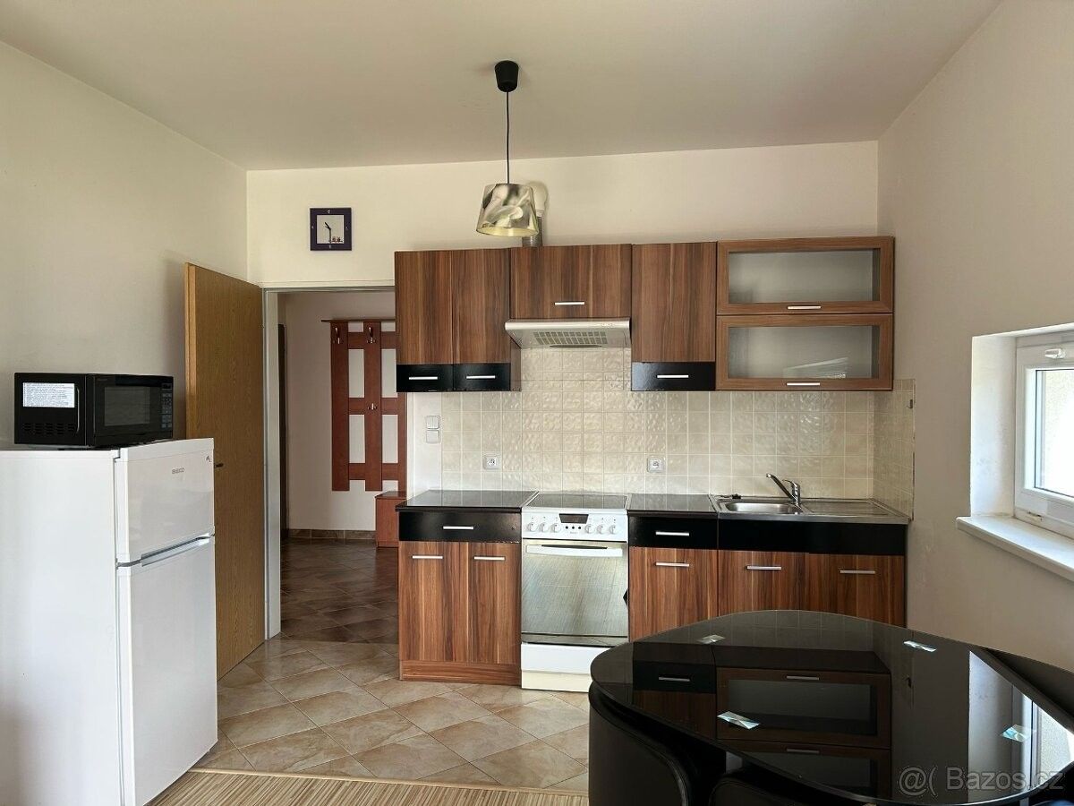 2+kk, Praha, 180 00, 56 m²