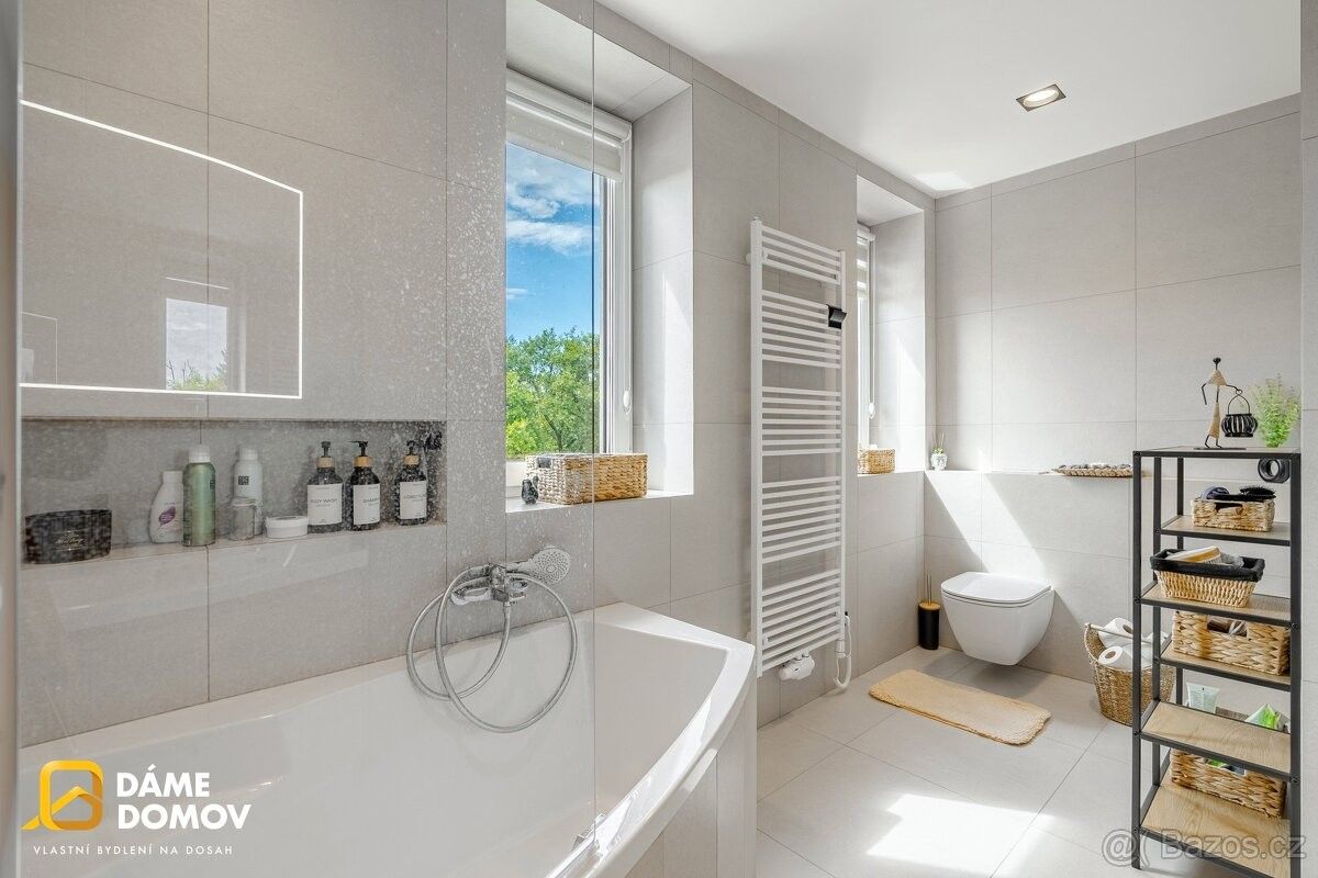 Prodej dům - Otrokovice, 765 02, 178 m²