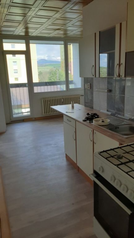 3+1, Sídliště za Chlumem 750, Bílina, 82 m²