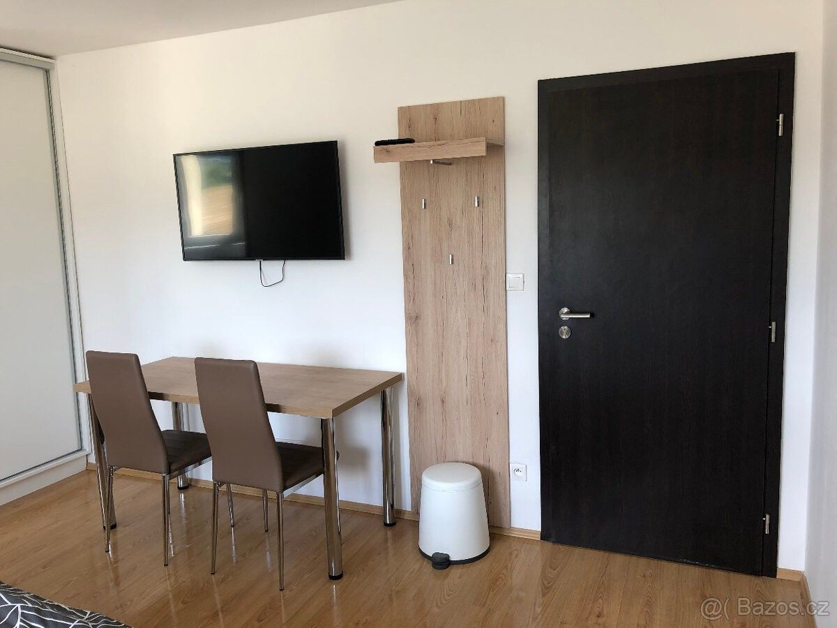 Pronájem byt 1+kk - Zlín, 763 02, 20 m²