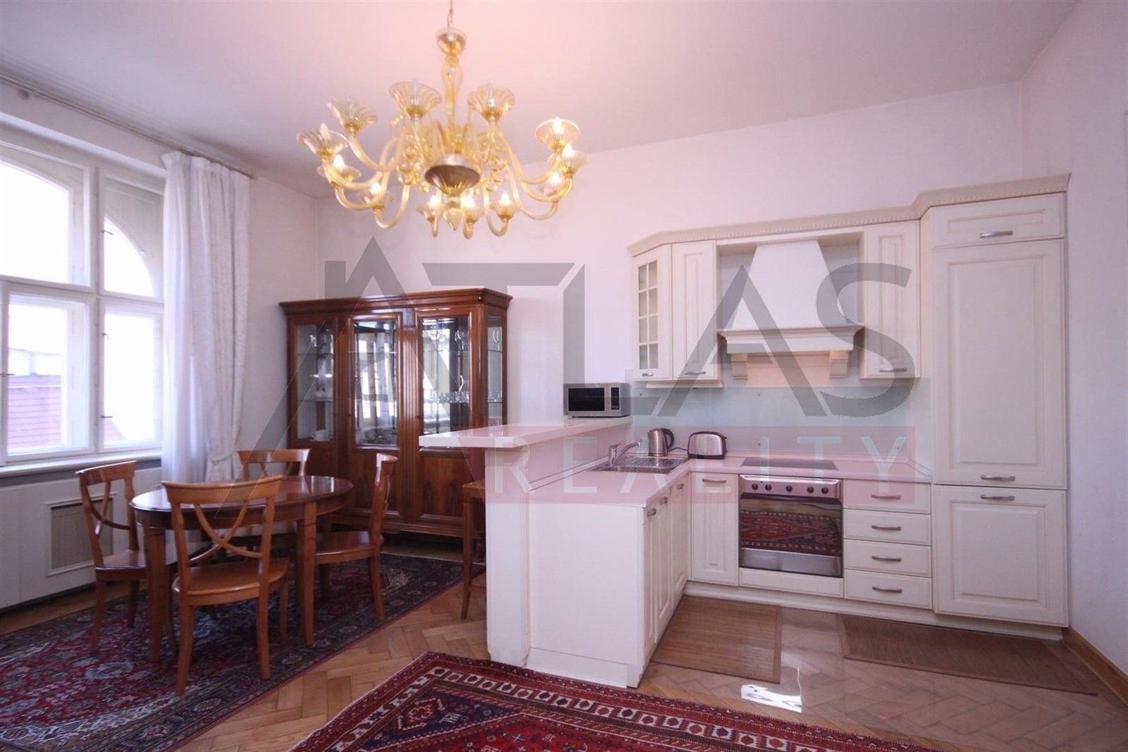 3+kk, Truhlářská, Praha, 79 m²
