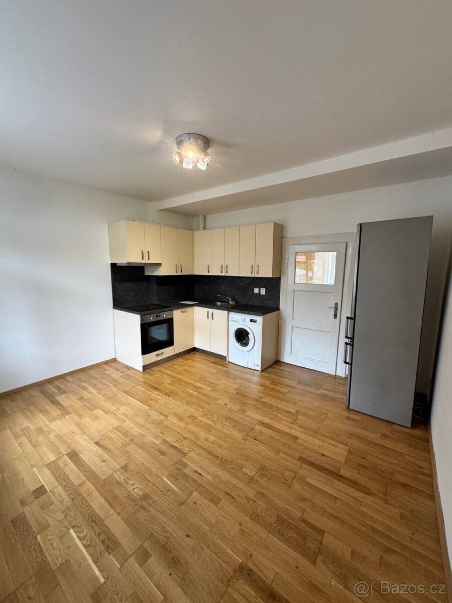Pronájem byt 2+kk - Praha, 160 00, 44 m²