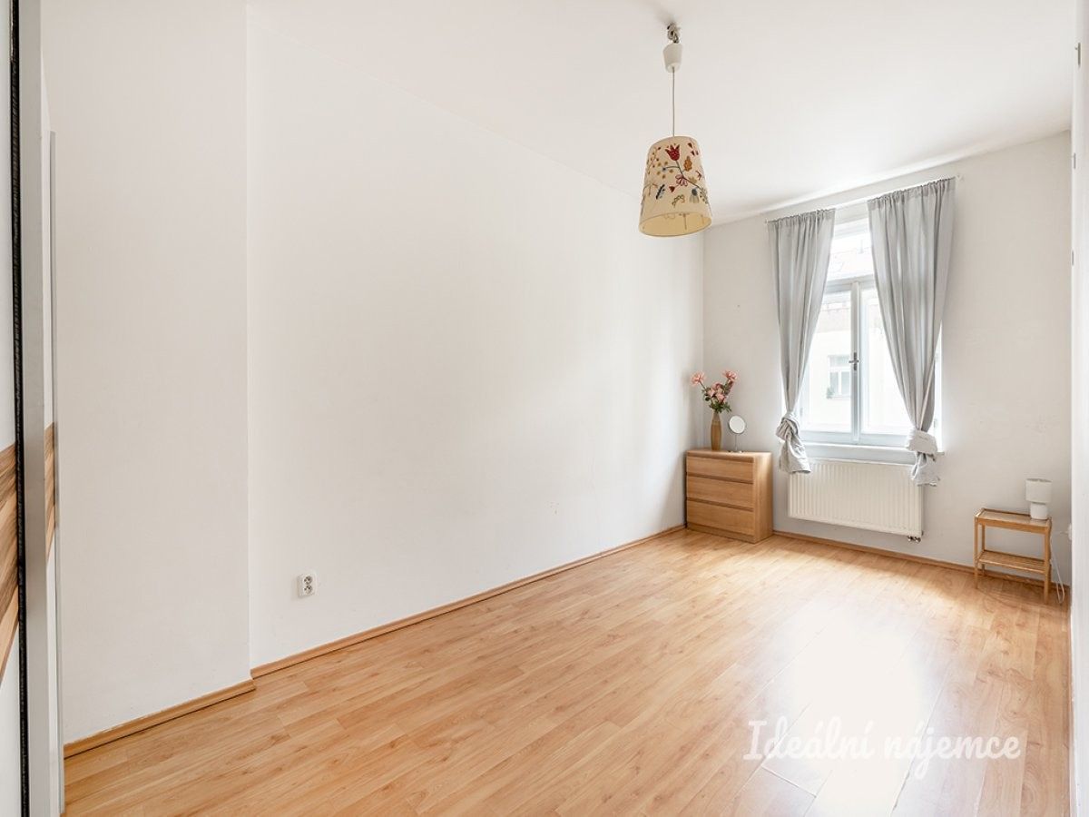 3+kk, Roháčova, Praha, 76 m²