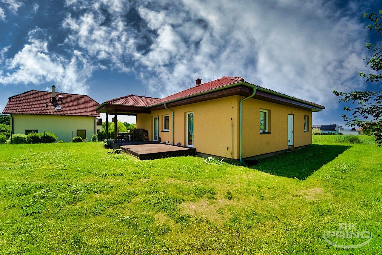 Rodinné domy, U Višňovky, Škvorec, 127 m²