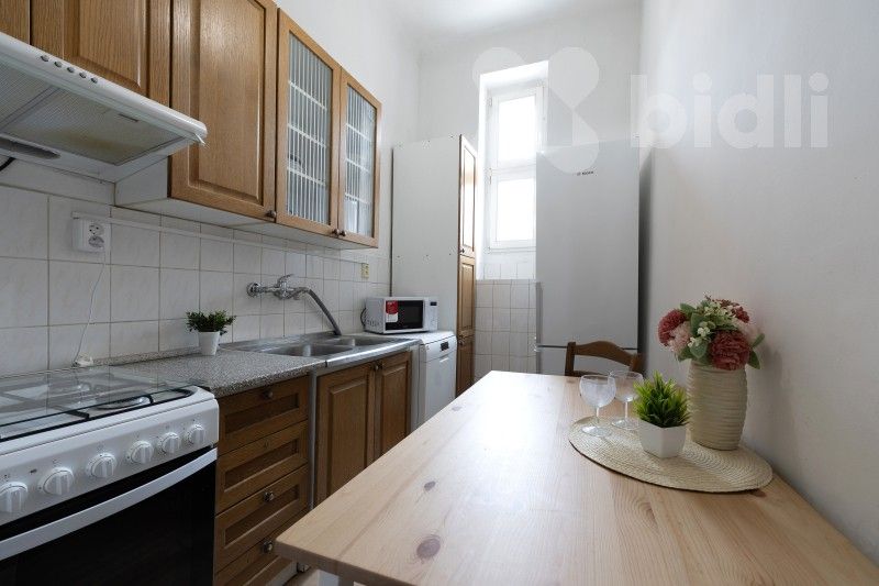 3+1, Sokolovská, Praha, 70 m²