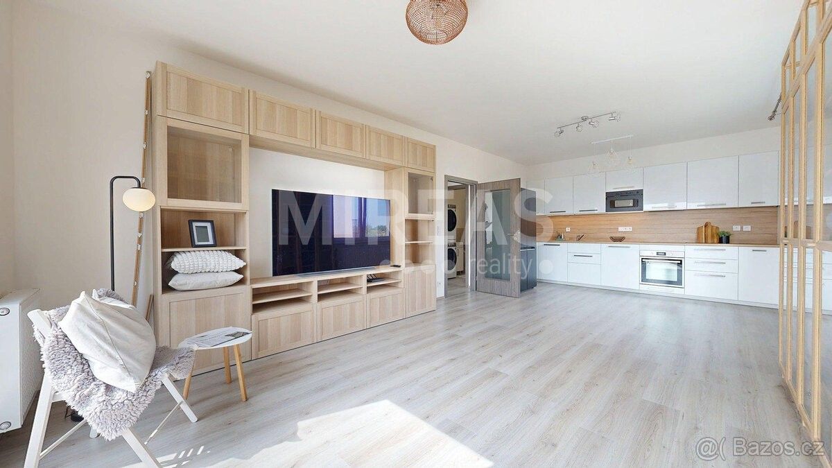 3+kk, Milovice nad Labem, 289 24, 74 m²