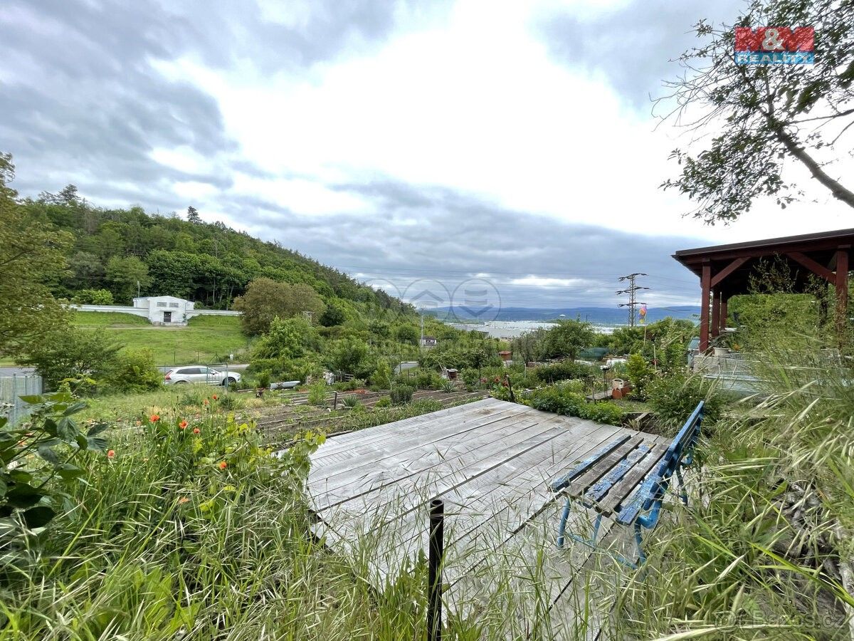 Zahrady, Kadaň, 432 01, 214 m²