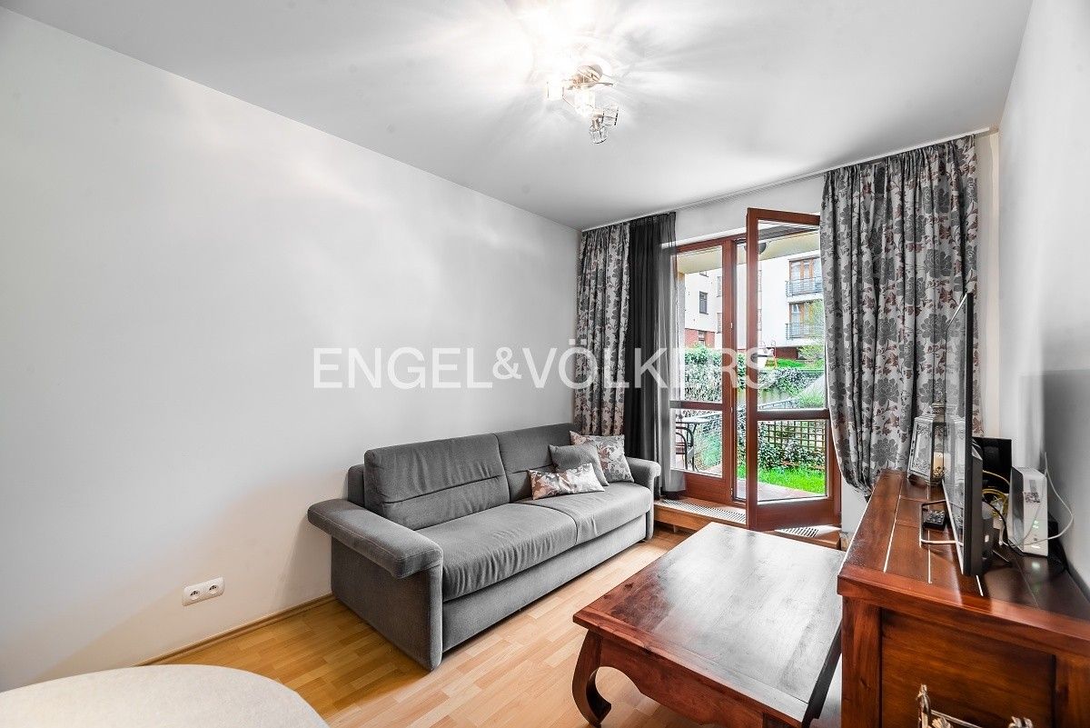 2+kk, Slavníkova, Praha, 45 m²