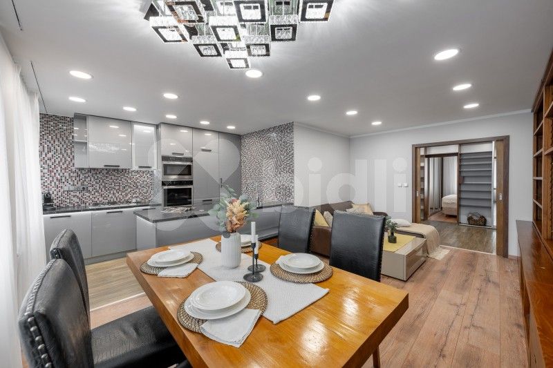 3+kk, Molákova, Praha, 70 m²
