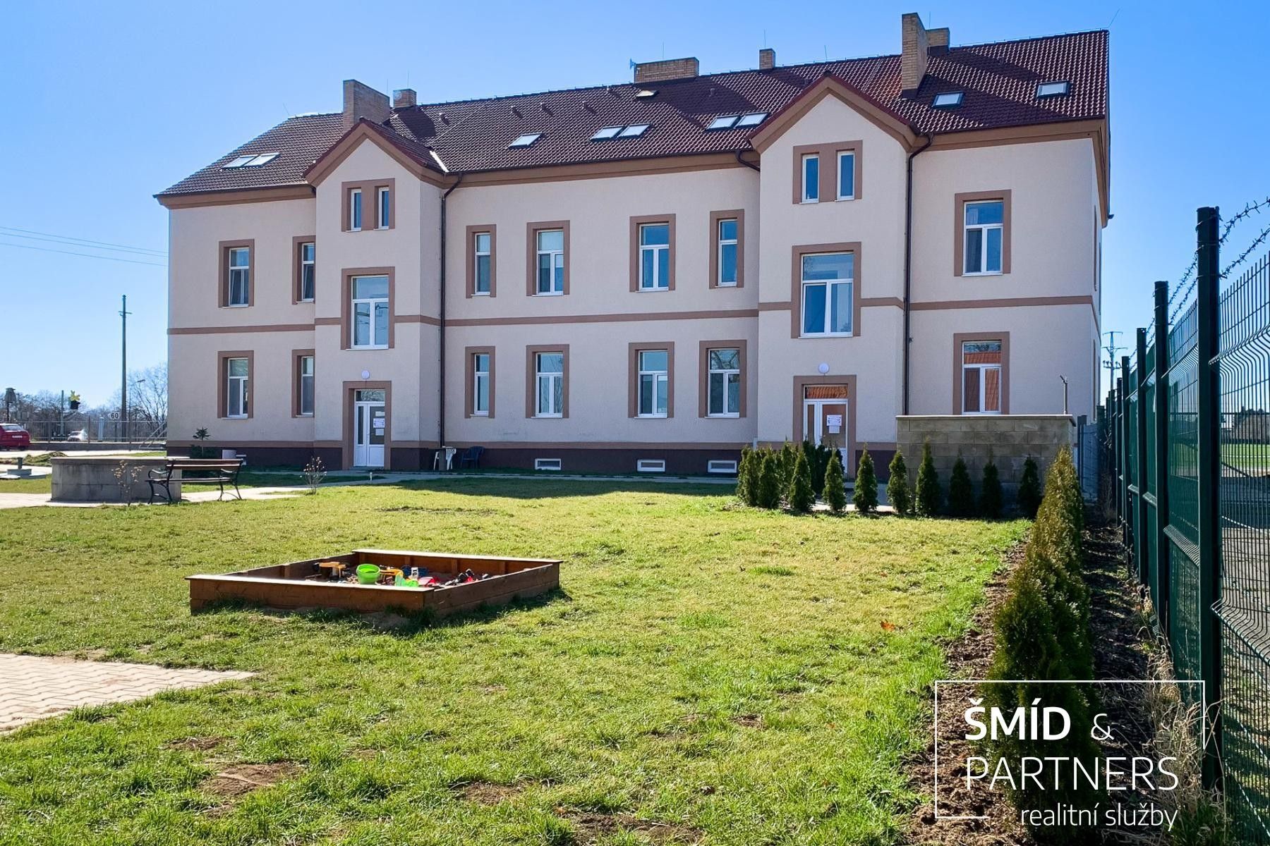 3+1, U Nádraží, Červené Pečky, 99 m²