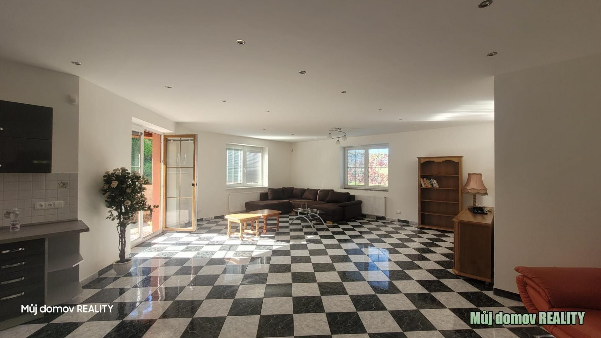 Rodinné domy, Pod Karlovarskou silnicí, Praha, 230 m²