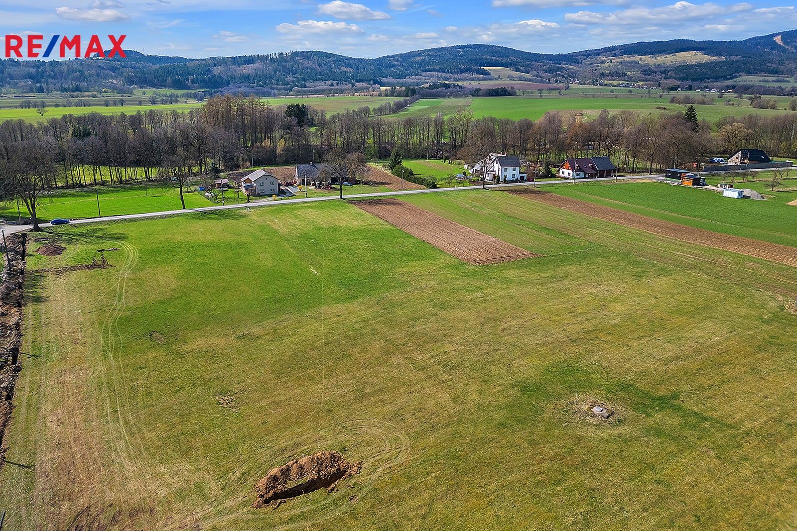 Pozemky pro bydlení, Štíty, 1 217 m²