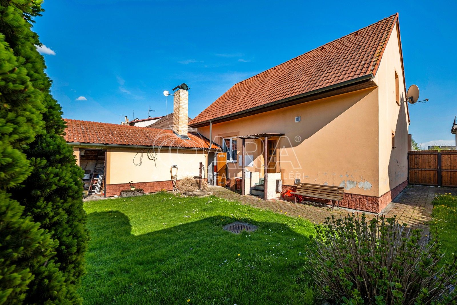 Ostatní, Nádražní, Katovice, 72 m²