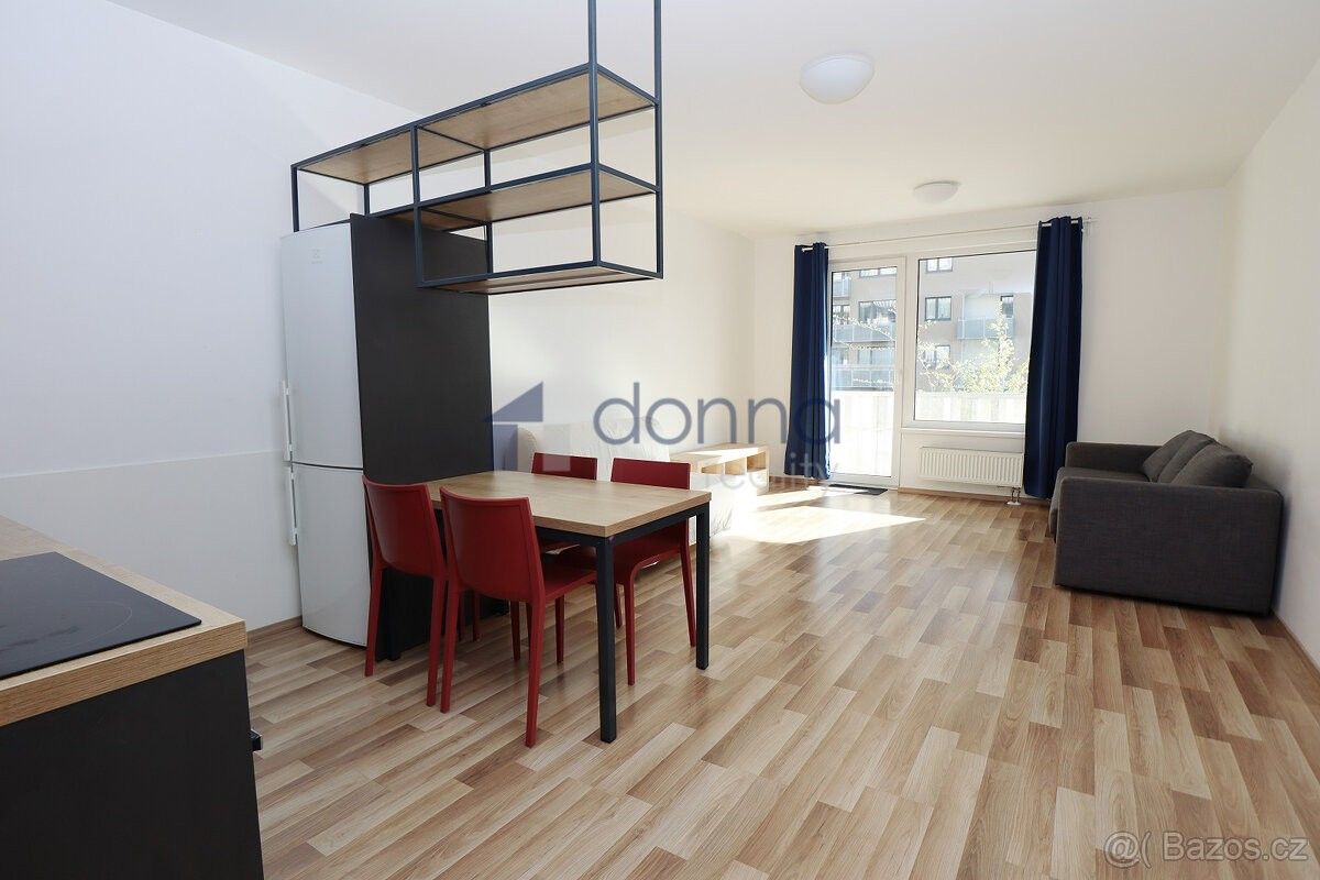 Pronájem byt 1+kk - Praha, 130 00, 38 m²