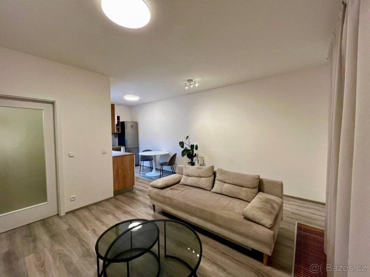 2+kk, Praha, 182 00, 48 m²