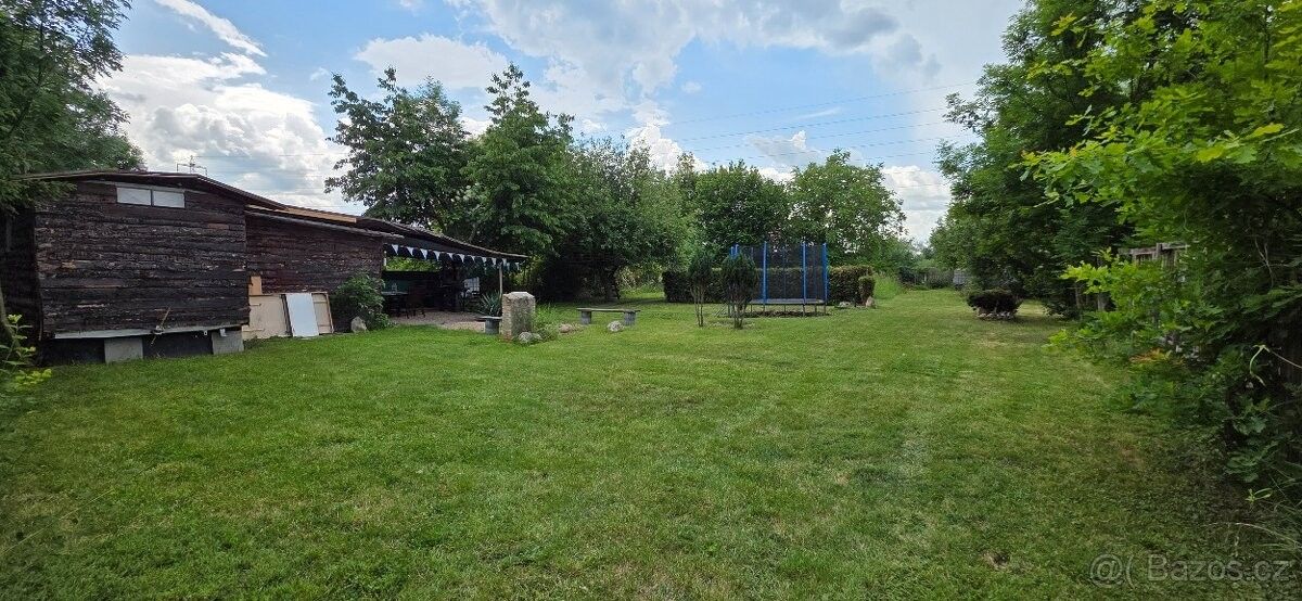 Zahrady, Lenešice, 439 23, 772 m²