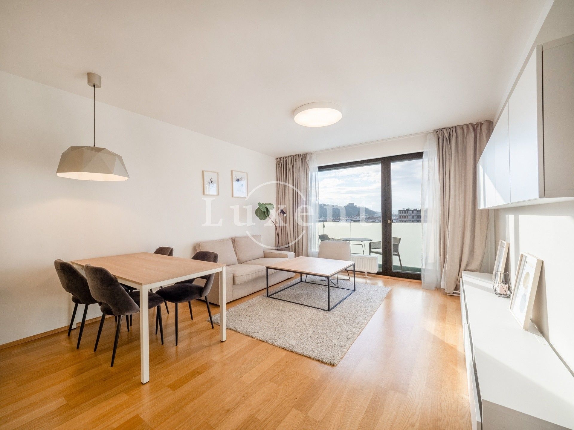 2+kk, Nekvasilova, Praha, 62 m²