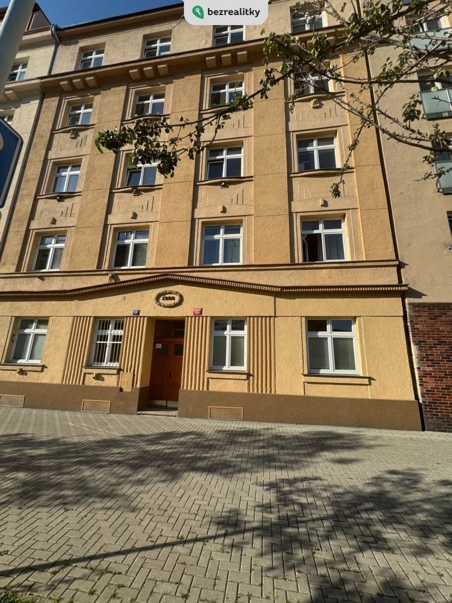3+1, U Uranie, Praha, 60 m²