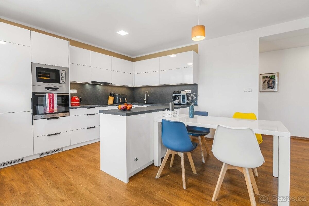 Prodej byt 3+kk - Praha, 155 00, 68 m²