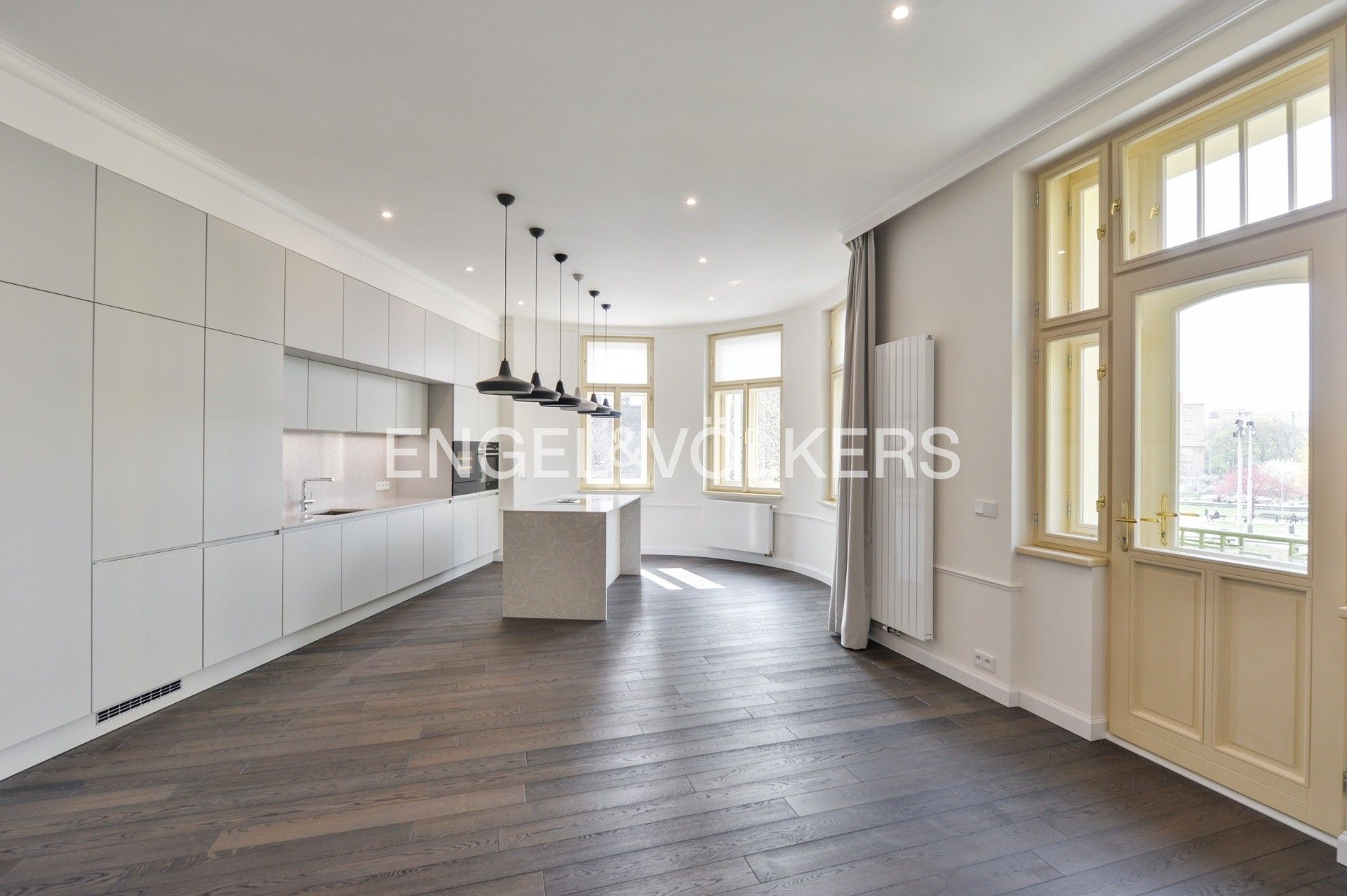 4+kk, Laubova, Praha, 170 m²